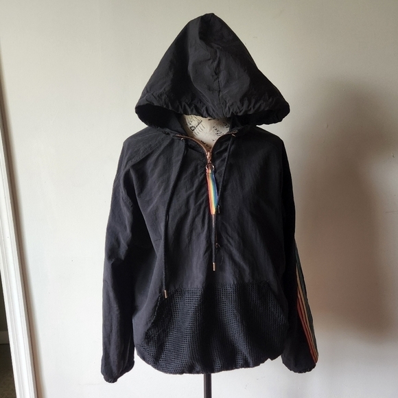 Wind breaker jacket - Picture 2 of 6